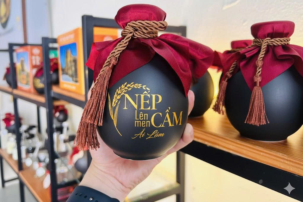 Rượu Nếp cẩm lên men Ái Lâm - loại Đặc Biệt ủ 6 tháng